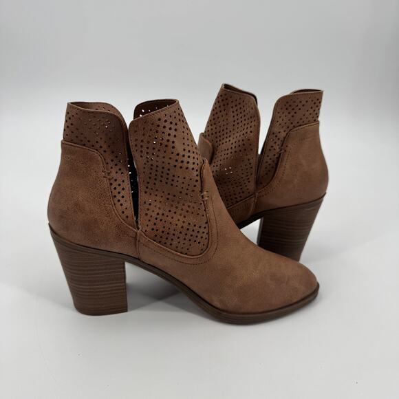 Express Women's Size 9 Eyelet Suede Leather Block Heeled Brown Ankle Boots - Picture 5 of 10